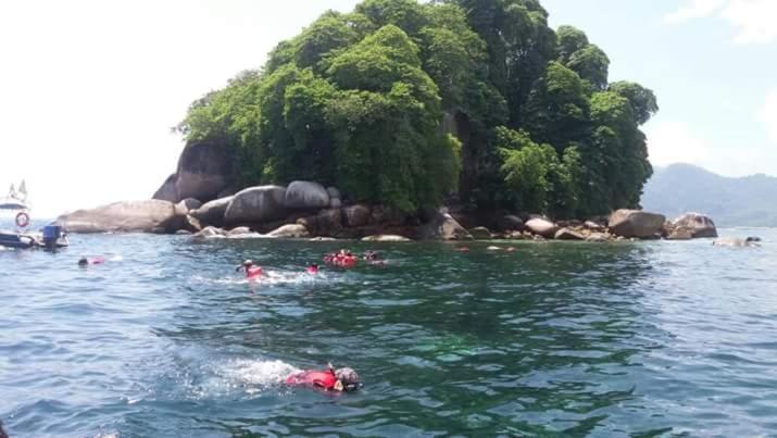 Bungkil Place Hotel Tioman Buitenkant foto