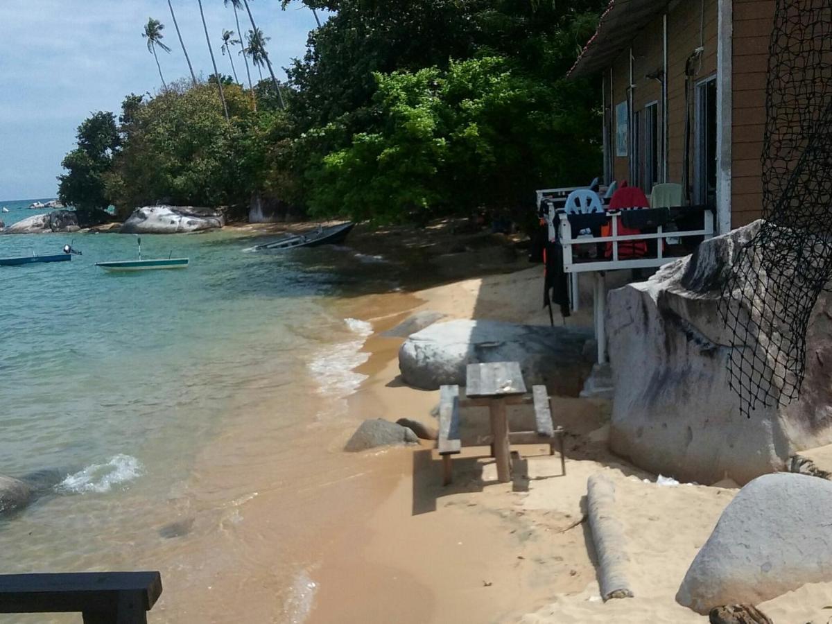 Bungkil Place Hotel Tioman Buitenkant foto